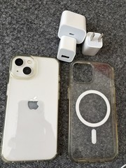 Apple iPhone 13 – 256 GB – Starlight Unlocked – Excellent – Accessories Included