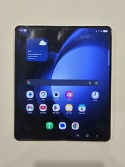 Samsung Galaxy Z Fold5 (Unlocked) 256 GB 12GB Ram