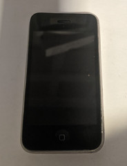 Apple iPhone 3GS (A1303) – White (AT&T) READ DESCRIPTION