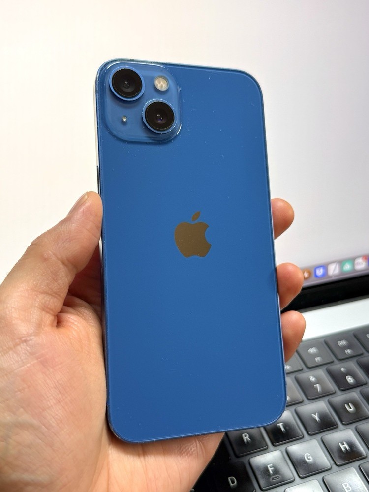 Apple iPhone 13 Factory Unlocked Blue 128GB (Scratches) #23990
