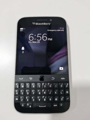 BlackBerry Classic Q20 3.5&Prime; 8MP16GB 2GB RAM black LOT