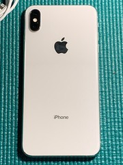 Apple iPhone XS Max – 64GB – Silver (Unlocked) A1921 (CDMA + GSM)