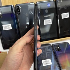 Original, unopened Samsung Galaxy A50 128GB fully unlocked dual SIM smartphone