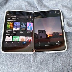 Microsoft Surface Duo 256GB, Wi-Fi + 4G (Unlocked) (Dual SIM).
