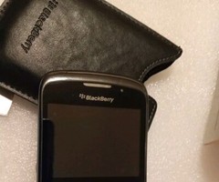 BlackBerry Curve 9330 – 512 MB – Clear (Verizon) Don&rsquo;t Know If Works! No Cord
