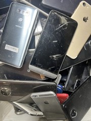 Lot of Assorted Smart Phones For Parts/Repair/Trade-In/Gold Recovery *AS-IS* 📖