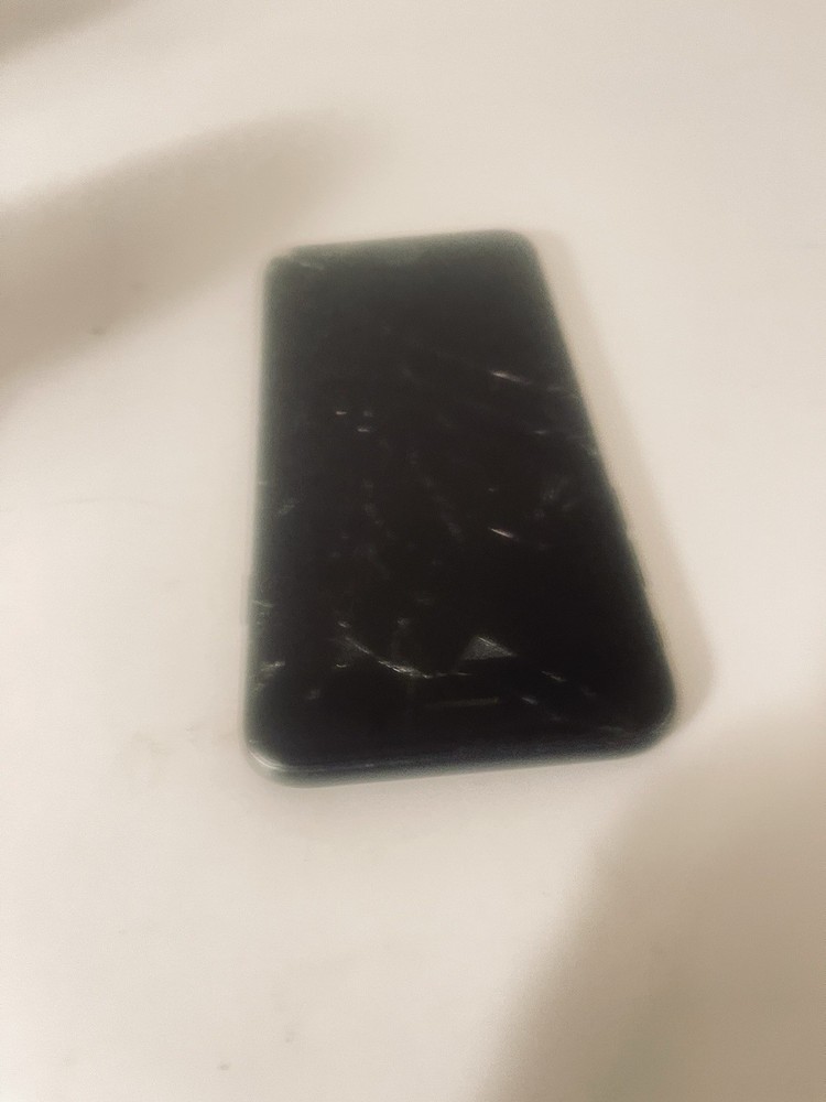 Apple iPhone 7 – 32 GB – Black / Model A1778 For Parts or Repair