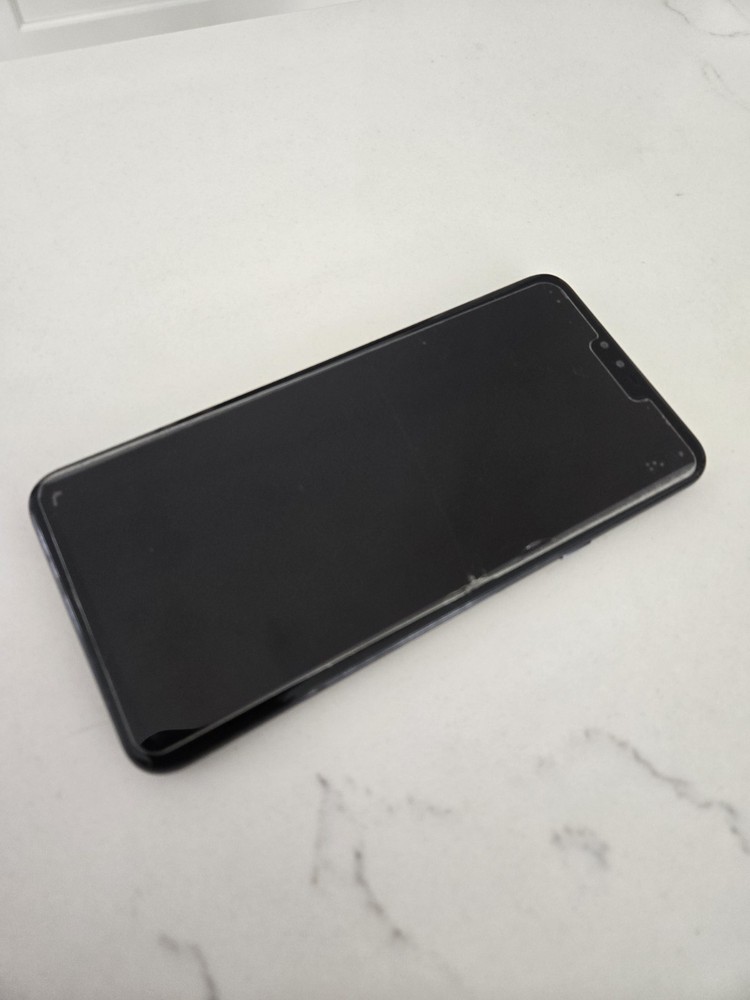 lg v40 thin q phone