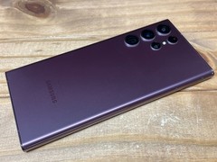Samsung Galaxy S22 Ultra 5G -128 GB – Burgundy – Live Demo Unit – For Parts Only