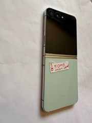 Samsung Galaxy Z Flip5 512GB factory Unlocked – Used – Green