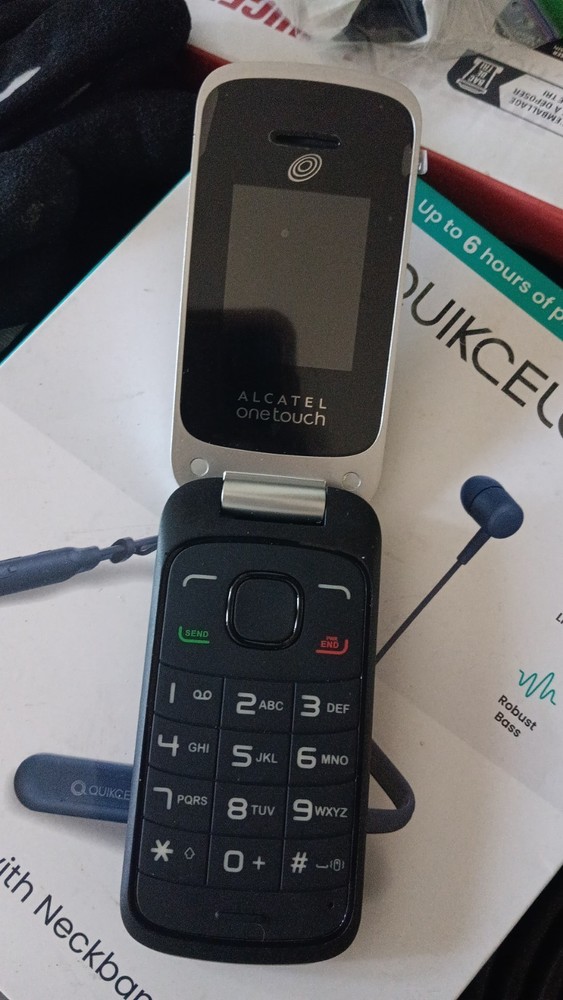 Alcatel MyFlip OneTouch Flip Cell Phone, Black & Silver Color Model
