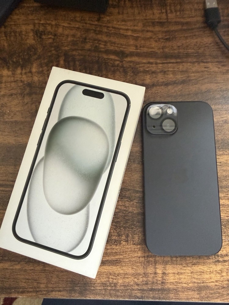 Black Iphone 15 (87%🔋