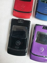 98% New Unlocked Motorola RAZR V3 Razor 2G Cell Phone 8 Colors