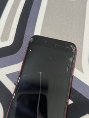 Apple iPhone SE 2nd Gen. – 128GB – RED (Unlocked) A2275 – Cracked Screen