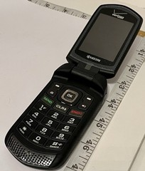 Kyocera DuraXV+ E4520 4GB *LOCKED to Verizon* Batt + Cord+ Mem+ Sim *READ BELOW*