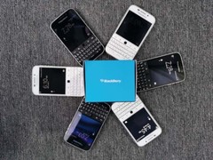 BlackBerry Classic Q20 Black white Unlocked 16GB 4G Smartphone Boxed