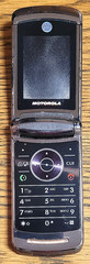 Motorola RAZR2 V9m – Gold ( U.S. Cellular ) CDMA Phone – READ / Super Rare Color