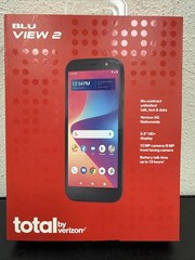 BLU View 2 5.5&Prime; HD Display 13MP Camera 32 GB – Black (TracPhone) NIB