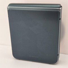 Samsung Galaxy Z Flip 3 – SM-F711U – Unlocked 128GB Green *PARTS: SPOTS/BAD MIC