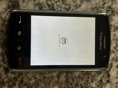 BlackBerry Storm 2 9550 Smartphone (Verizon) – 2GB Black