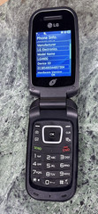 LG 440G Black TracFone Prepaid Basic Camera Flip Cell Phone