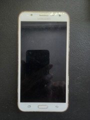 Samsung Galaxy J7 (2016) – 16 GB – White (Unlocked)