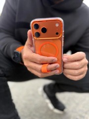 i Different – for iPhone 17 Pro Max – Clear PC+TPU Shockproof Phone Cover [Orang