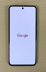 Google Pixel 8 5G 6.2&Prime; Fully Unlocked (Any Carrier) Thin Line On Screen