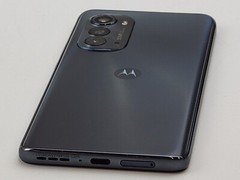 Motorola edge (2022) (XT2205-1) 128GB (GSM Unlocked) – SMALL ISSUE – J4462