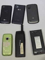 Lot of 9 Mixed Cell Phones & Accessories LG Samsung Ericsson – For Parts