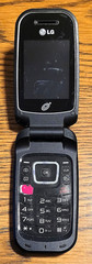 LG 440G / LG440G – Black ( TracFone ) Cellular GSM Flip Phone