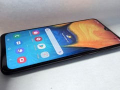 UNLOCKED Samsung Galaxy A20 SM-A205U1 4G LTE 32GB Android Smart Phone