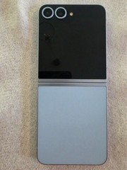 Samsung Galaxy Z Flip6 512GB Blue — Factory Unlocked — Excellent Condition