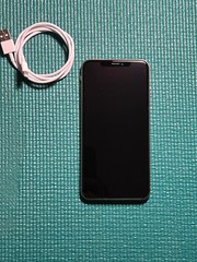 Apple iPhone XS Max – 64GB – Gold (Unlocked) A1921 (CDMA + GSM)