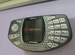 Nokia N-Gage Game Radio Unlocked 2G GSM 900 / 1800 /1900 Mobile Phone Original