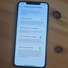 Apple iPhone XS Max 64GB Unlocked (80% Battery Health) – Gold