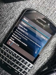 BlackBerry Q10 3.1&Prime; 8MP 4G 16GB GPS Bluetooth Unlocked Cellphone