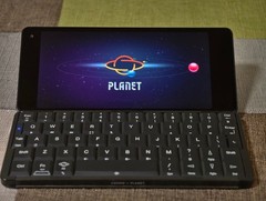 Planet Computers Cosmo Communicator QWERTY Keyboard Android 6inch
