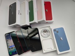 Apple iPhone 13 128GB 256GB Unlocked – Very Good with Face ID