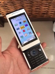 Sony Ericsson Aino U10 WIFI GPS Bluetooth 8.1MP Slider Cellphone