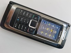 Nokia E Series E90 Communicator – Black (Unlocked) microSDHC Smartphone