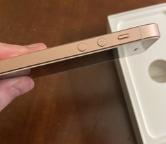 Apple iPhone SE 1st Gen 32GB Unlocked Rose Gold Good Condition