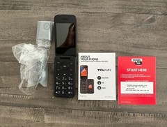 TCL STALT408DC16V2PWP Flip 2 2.8 » 4G LTE 8GB 16GB Storage Straight Talk Prepaid