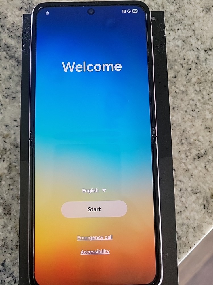 Samsung Galaxy Z Flip3 – 128 GB – Lavender