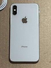 Apple iPhone XS – 64GB – Silver (Unlocked) A1920 (CDMA + GSM) READ