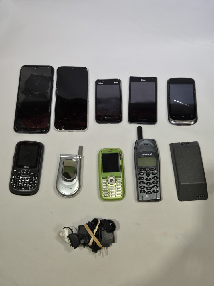 Lot of 9 Mixed Cell Phones & Accessories LG Samsung Ericsson – For Parts