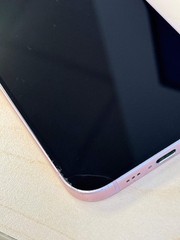 Unlocked Apple iPhone 15 A2846 128GB Pink – Cracked Screen, Service Battery 74%