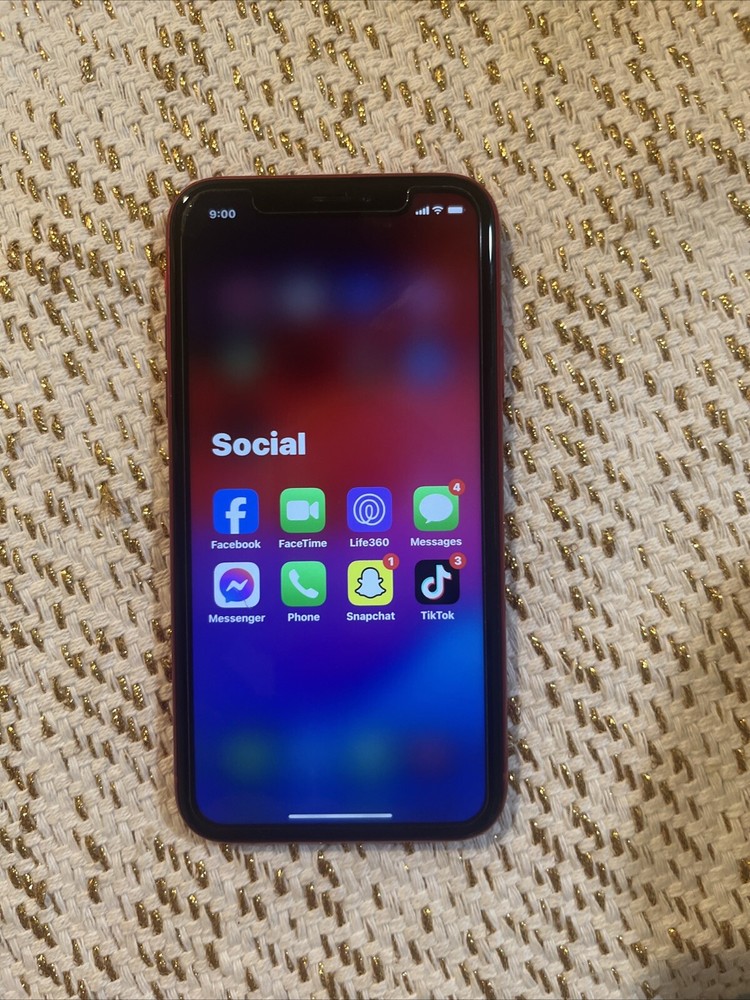 Selling iPhone XR 250MB Barely Used With Tik Tok Fully Functional