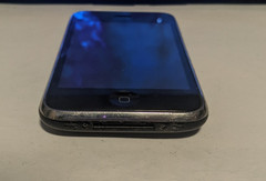 Apple iPhone 3GS (A1303) – Black (AT&T) See Below