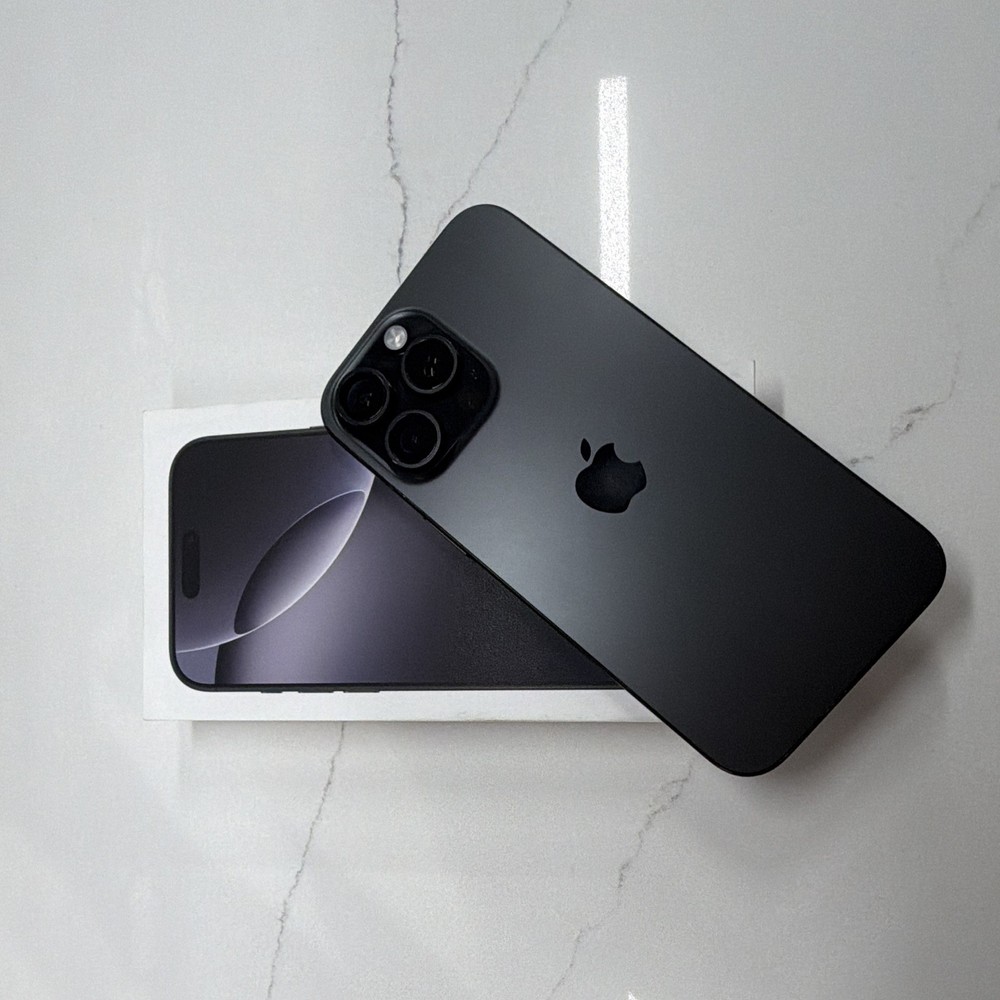 Apple iPhone 16 Pro Max 512GB Black Titanium with box read description